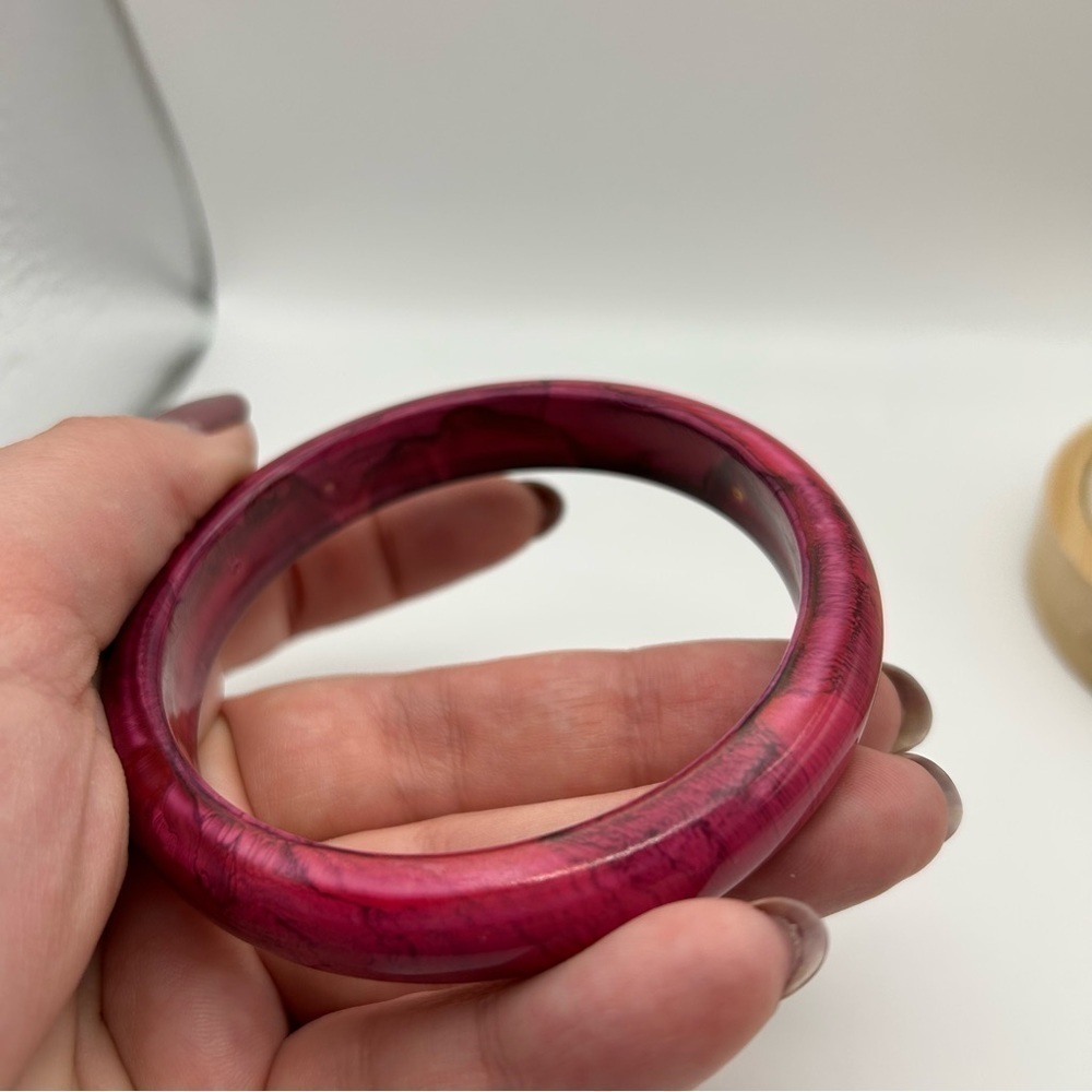 Vintage Magenta Red Purple Pink Wood Painted Classic Slim Bangle - Picture 13 of 13